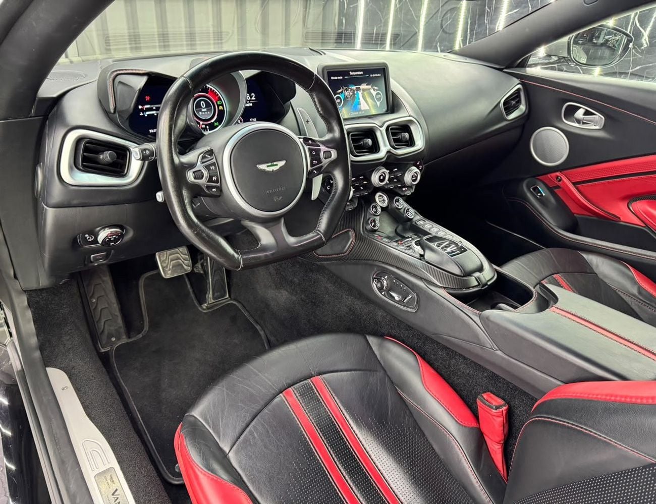 Aston Martin Vantage STD