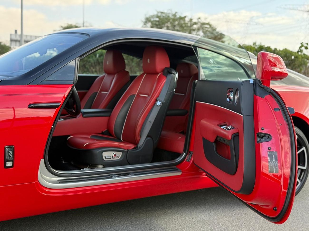 Rolls-Royce Wraith 2017 ROLLS ROYCE WRAITH BLACK BADGE GCC SPECS