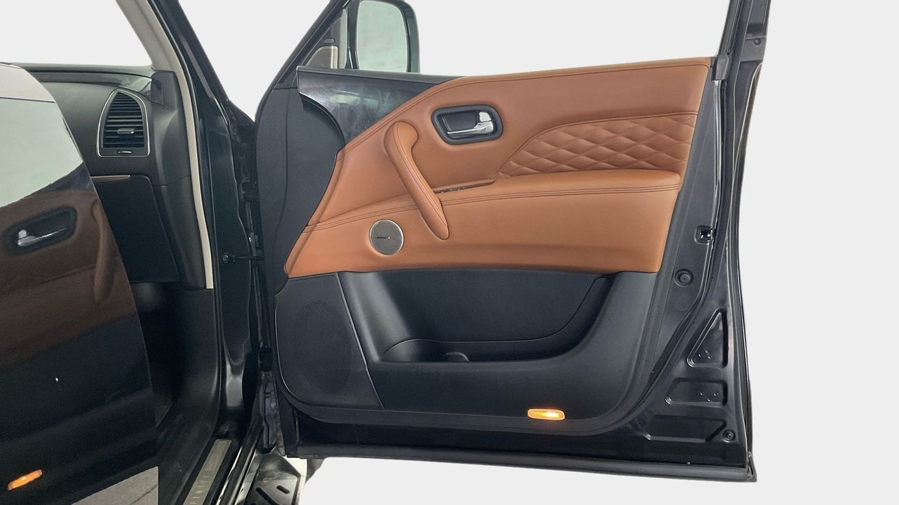 Infiniti QX80 5.6 SENSORY PRO AT 4WD 8 SEATS BLACK EDT | Guaranteed Warranty | 0 Down Payment