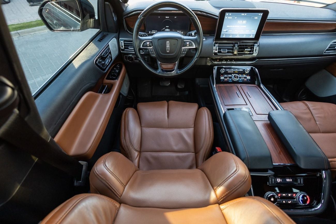 Lincoln Navigator Reserve 3.5L Lincoln Navigator Reserve 2021 GCC | Warranty | Service Contract