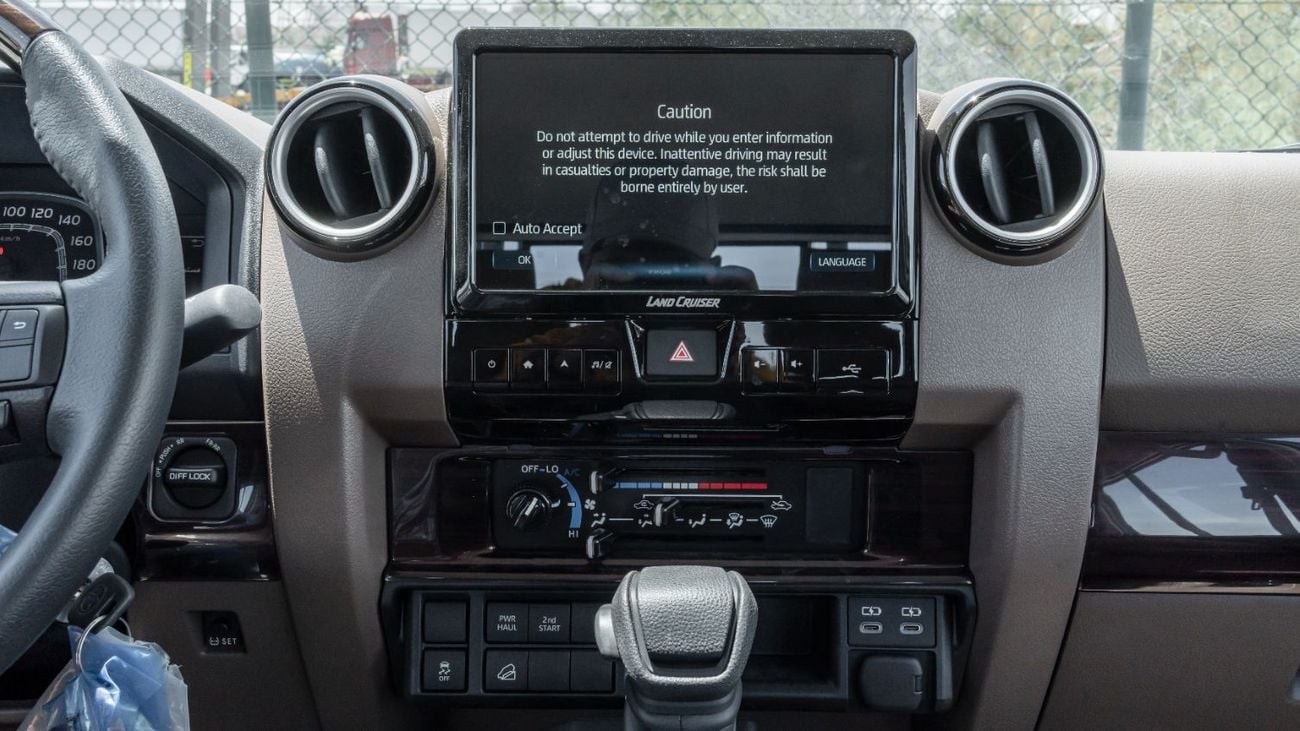 تويوتا لاند كروزر بيك آب 2026 Toyota Land Cruiser LC79 DC 4.0L AT Petrol (Full Option)