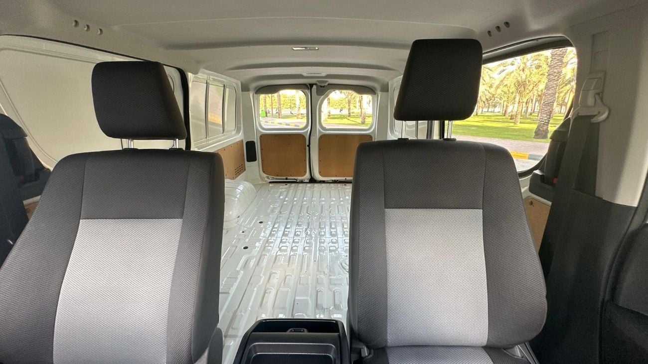Toyota Hiace VAN LWB