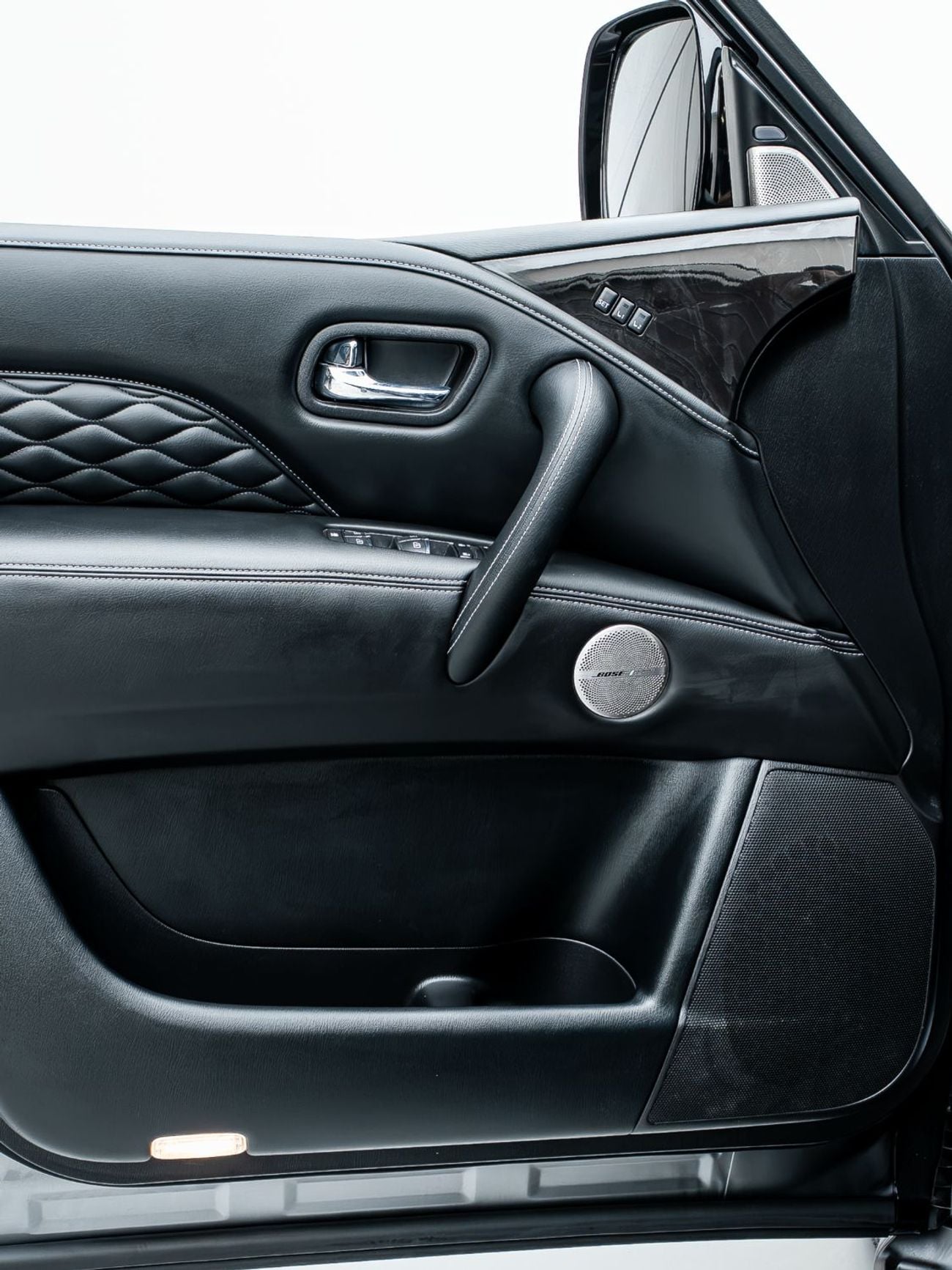 إنفينيتي QX80 LUXE SENSORY PROACTIVE