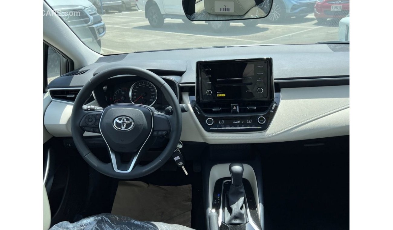 تويوتا كورولا Toyota Corolla 1.8L white 2022