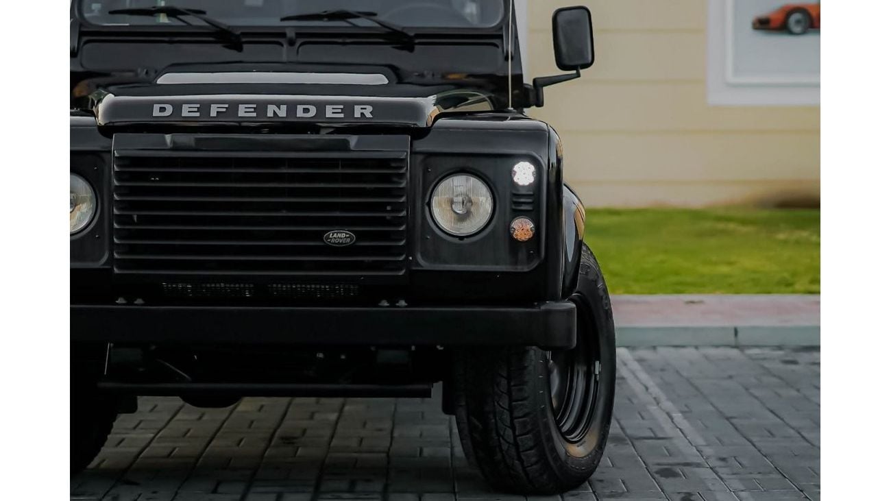 Land Rover Defender 110