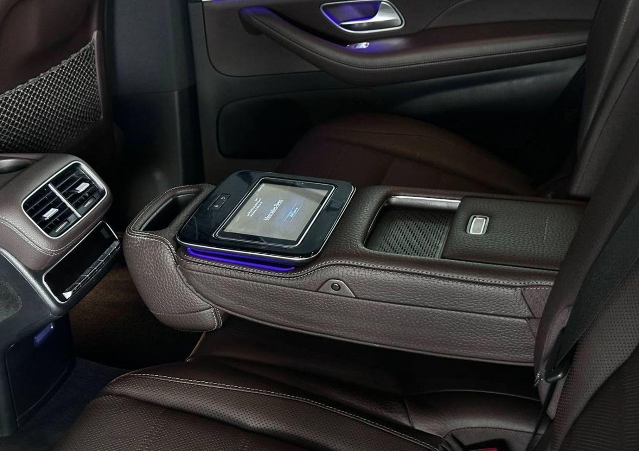 مرسيدس بنز GLS 580 Premium 4.0L (481 HP)