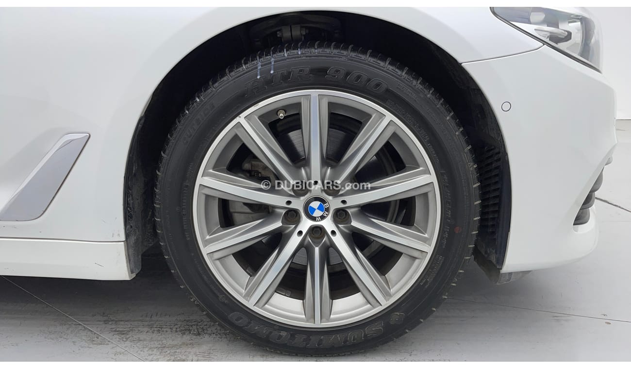 BMW 520i EXECUTIVE 2 | Zero Down Payment | Free Home Test Drive