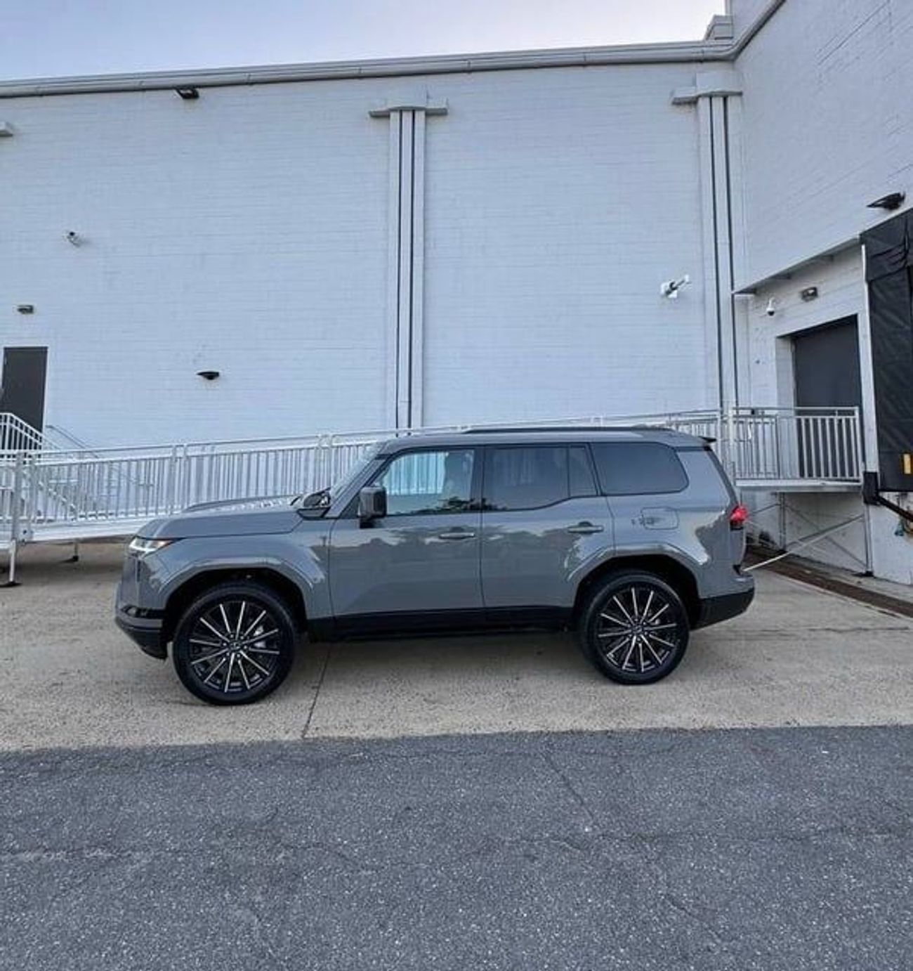 Lexus GX550 Luxury +