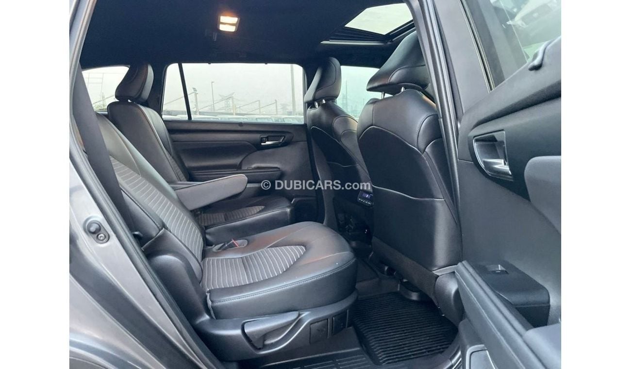 Toyota Highlander *Offer*2022 Toyota Highlander XSE 3.5L V6 - - UAE PASS