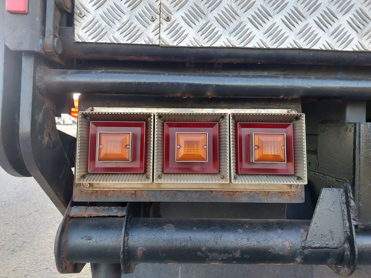 ميتسوبيشي فوسو كانتير MITSUBISHI CANTER TRUCK RHD 1995 MODEL 4.2 L DIESEL MANUAL(PM20009)