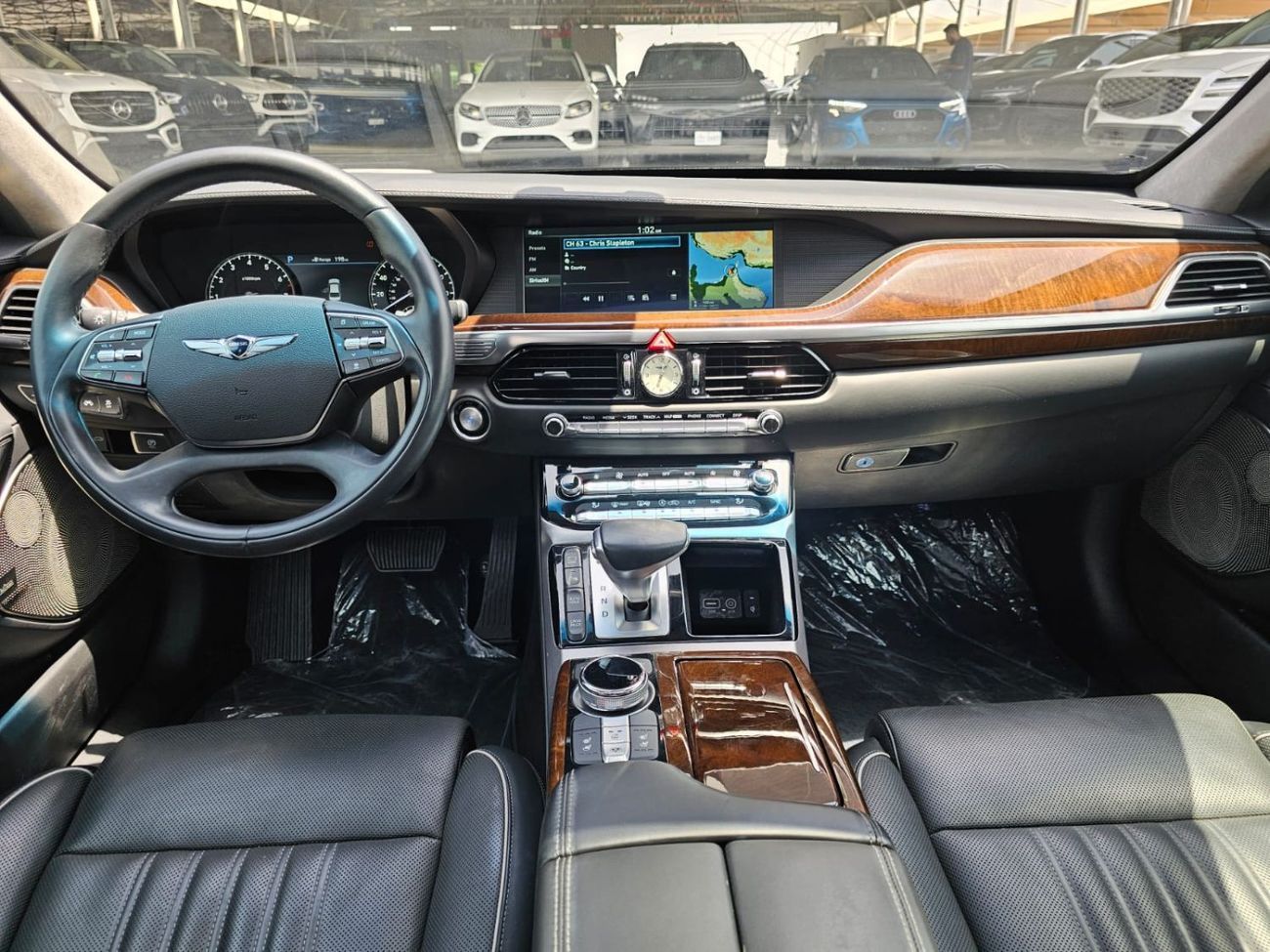 جينيسس G90 Royal 5.0L (410 HP)