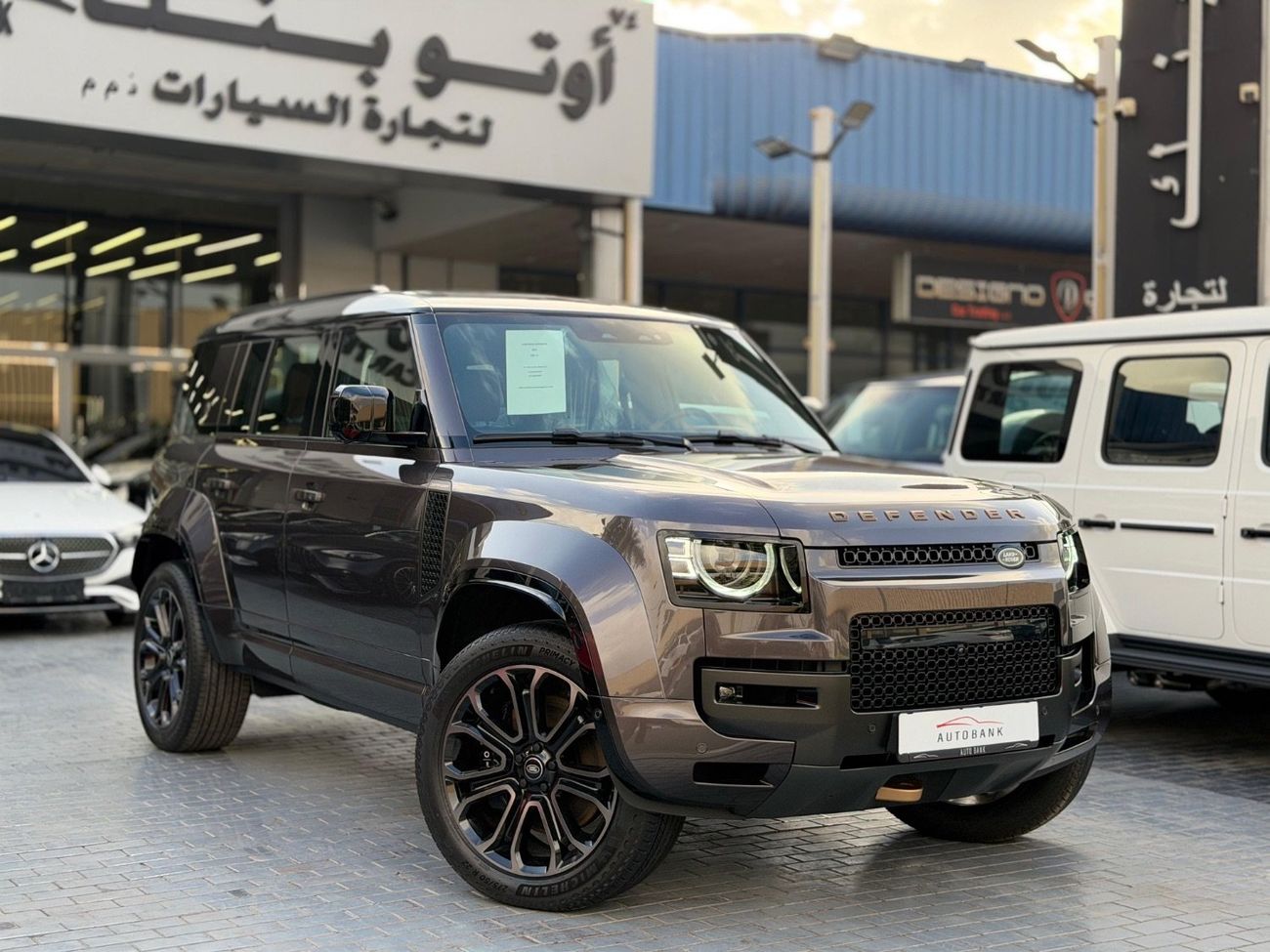 لاند روفر ديفندر 110 P635 OCTA V8