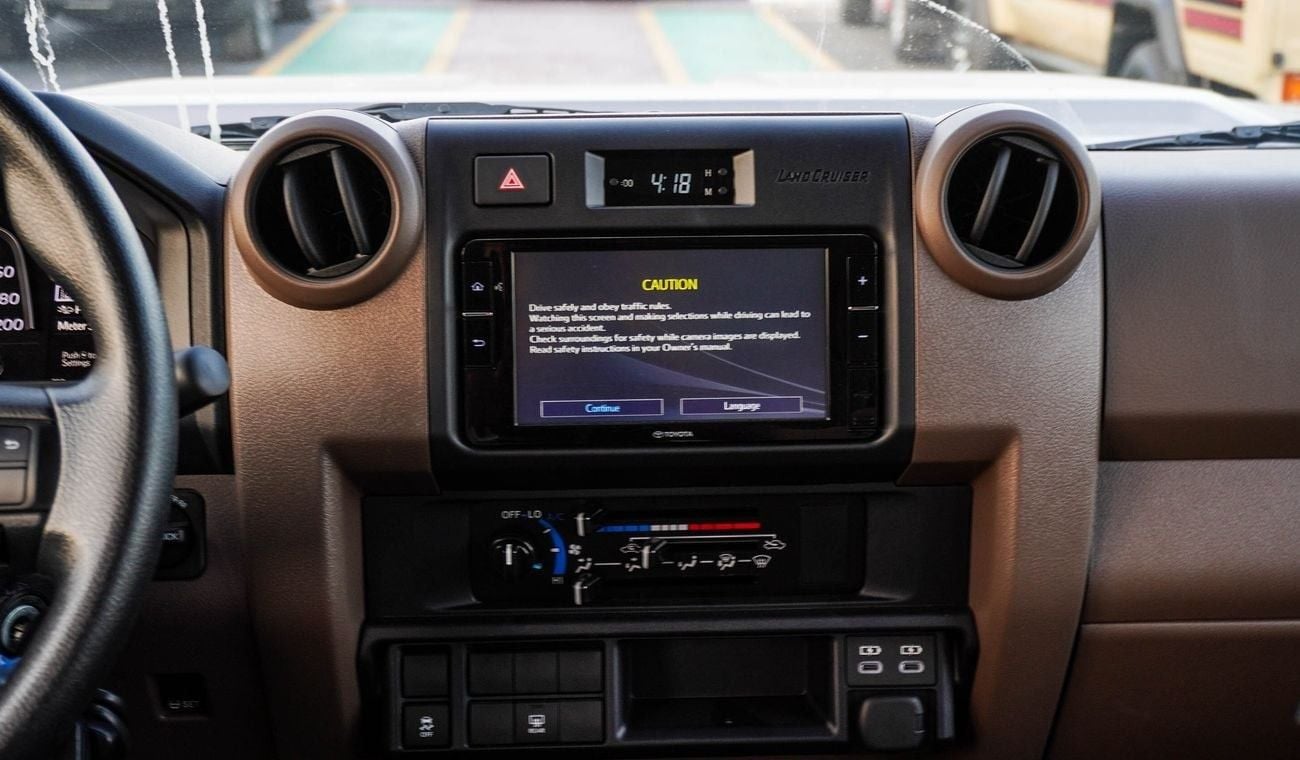 Toyota Land Cruiser 70 4.0L V6 M/T