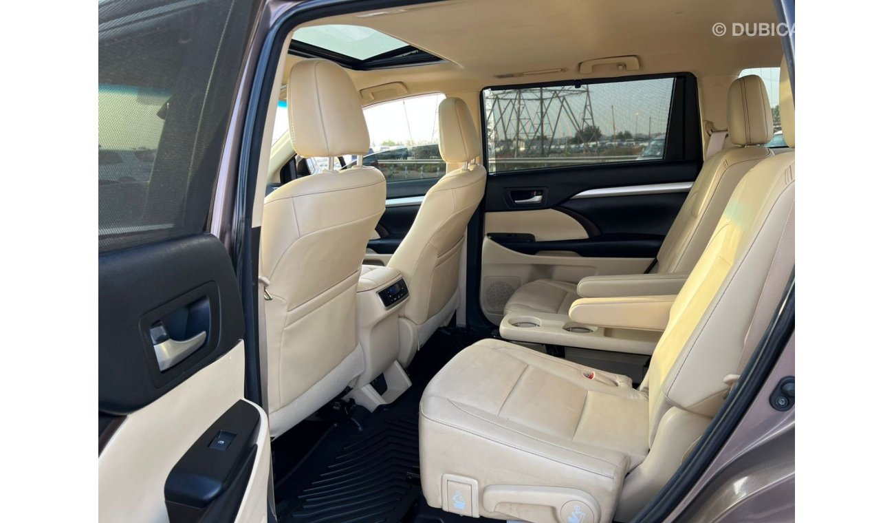 Toyota Highlander 2017 Toyota Highlander XLE Full Option  - Rare Brown Color