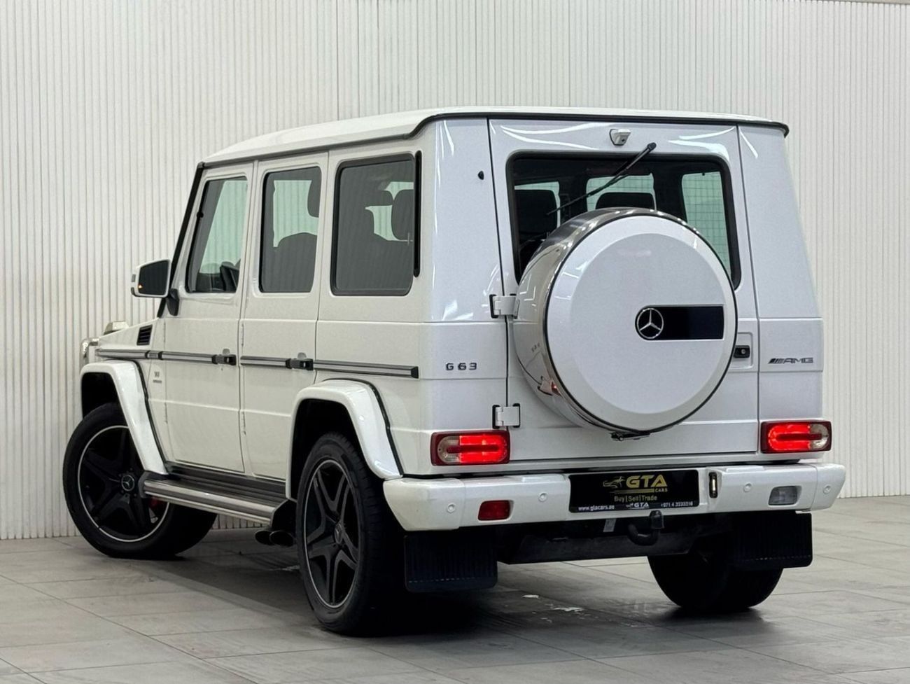 مرسيدس بنز G 63 AMG Std 5.5L 2014 Mercedes Benz G63 AMG, Service History, Carbon Fiber Package, Low Kms, GCC