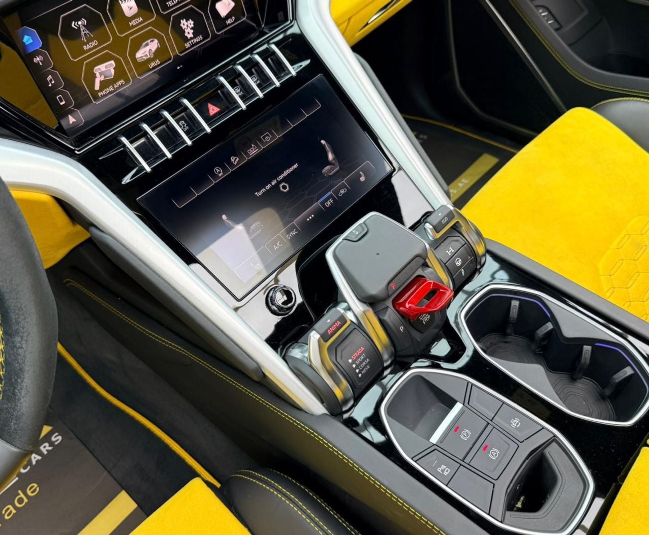 لامبورغيني اوروس STD 2020 Lamborghini Urus, Warranty, Full Lamborghini Service History, Very Low Km, Japanese