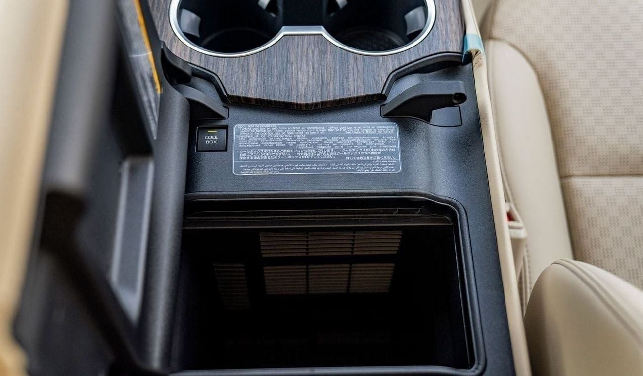 Toyota Land Cruiser LAND CRUISER VXR 3.3L DIESEL 2025