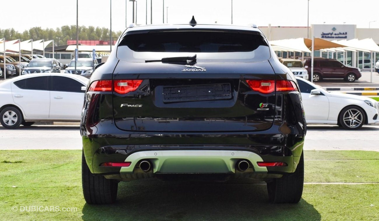 جاغوار F-Pace