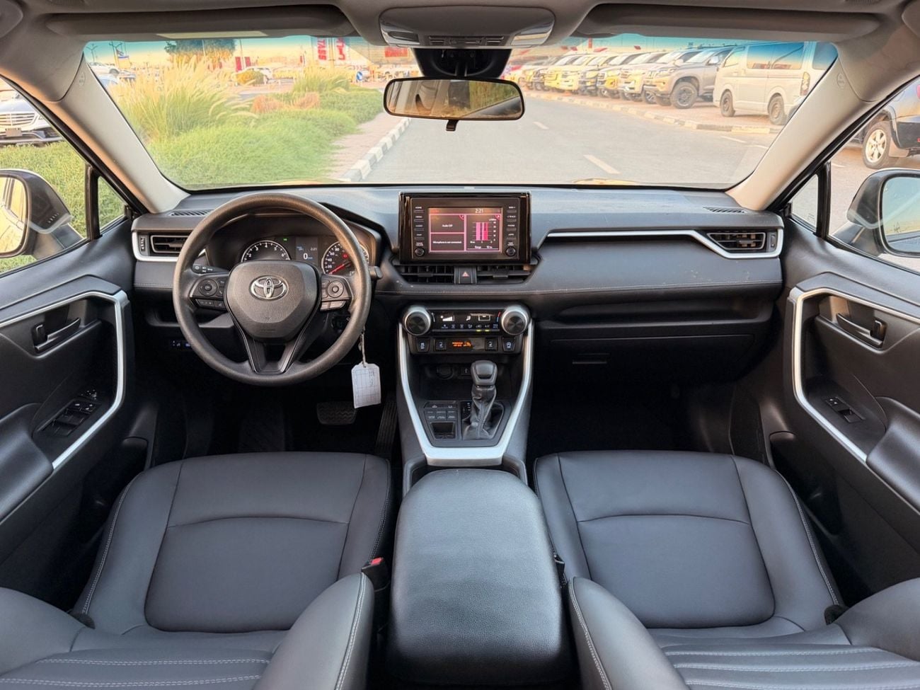 تويوتا راف ٤ RAV4 2.5L sunroof, leather seats, push start 2021