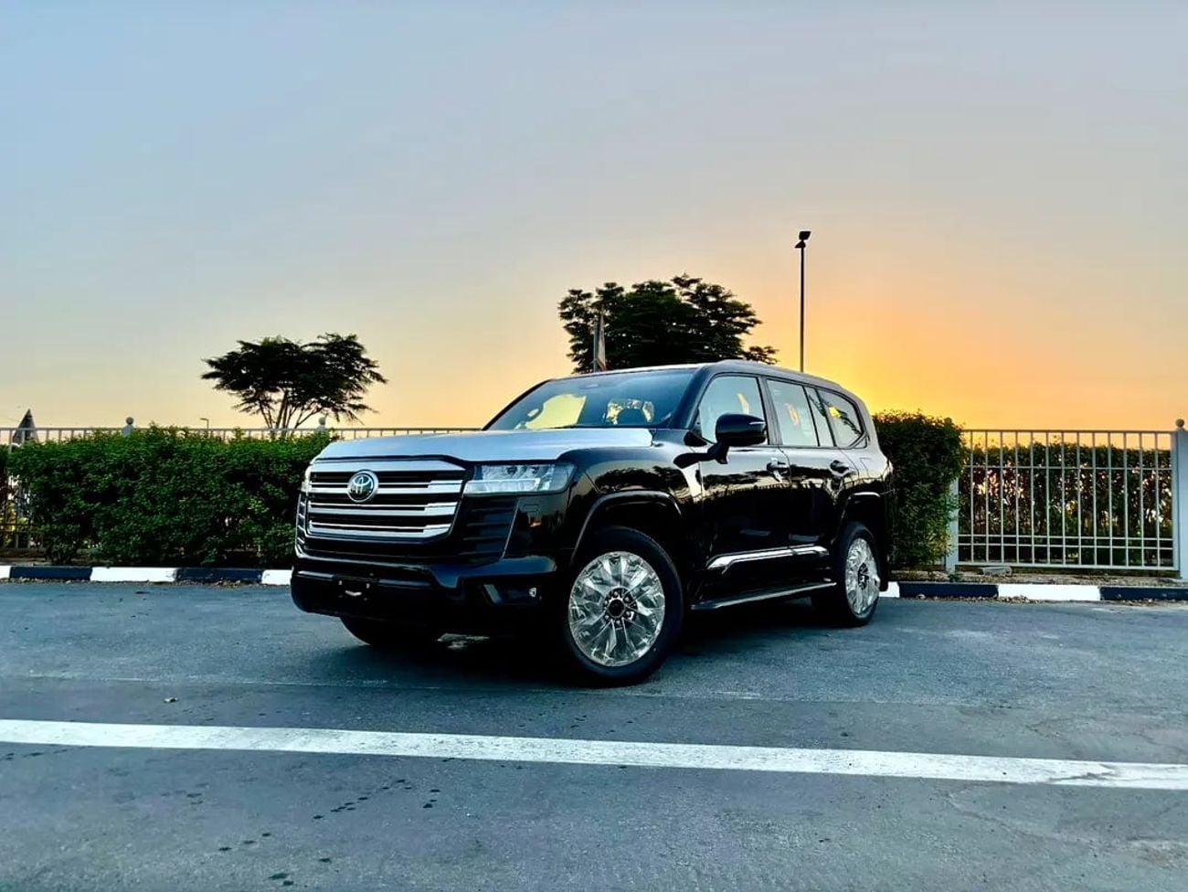 Toyota Land Cruiser VXR 4.0L - GCC Specs - Brand FULL OPTION
