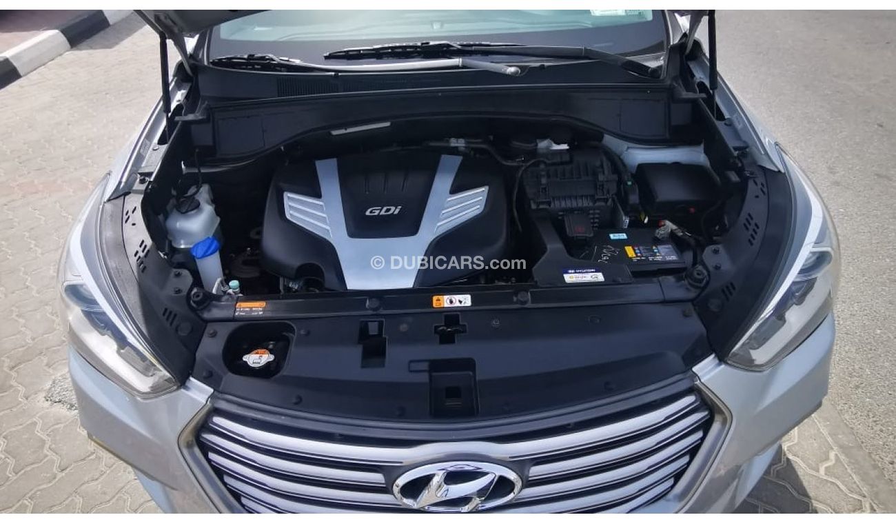 هيونداي جراند سانتا في Limited Edition