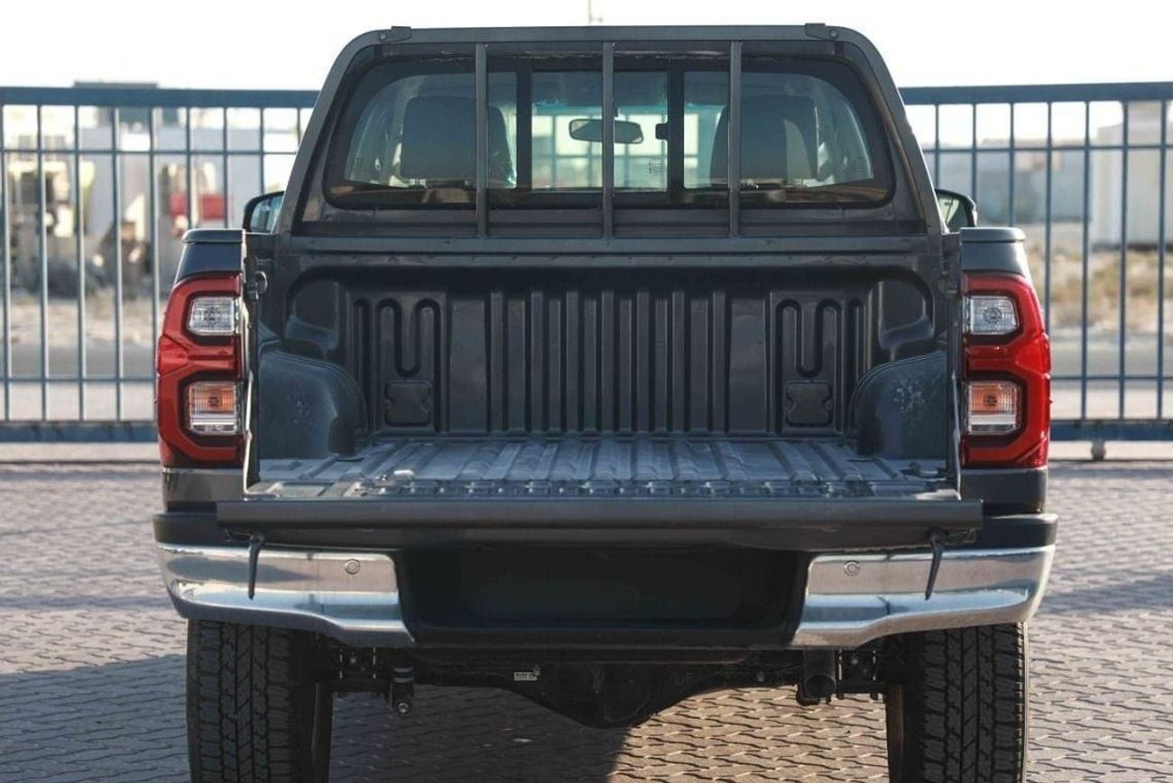 Toyota Hilux 2023 Toyota Hilux 4x4 DC 2.4 HI SR5 - Grey Mettalic inside Black | Export Only