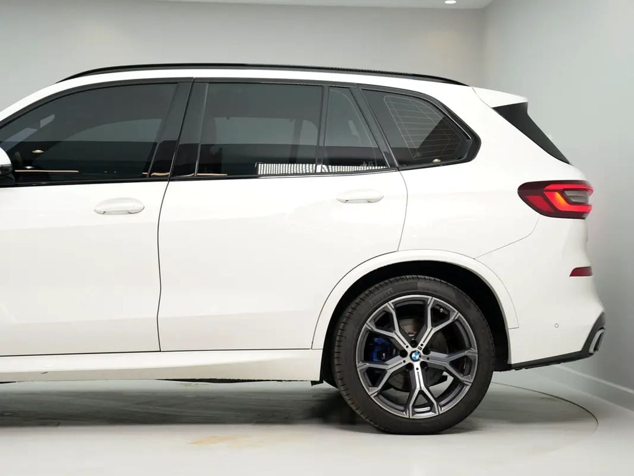 بي أم دبليو X5 XDRIVE40i M SPORT GCC Specs xDrive40i M Sport In Perfect Condition