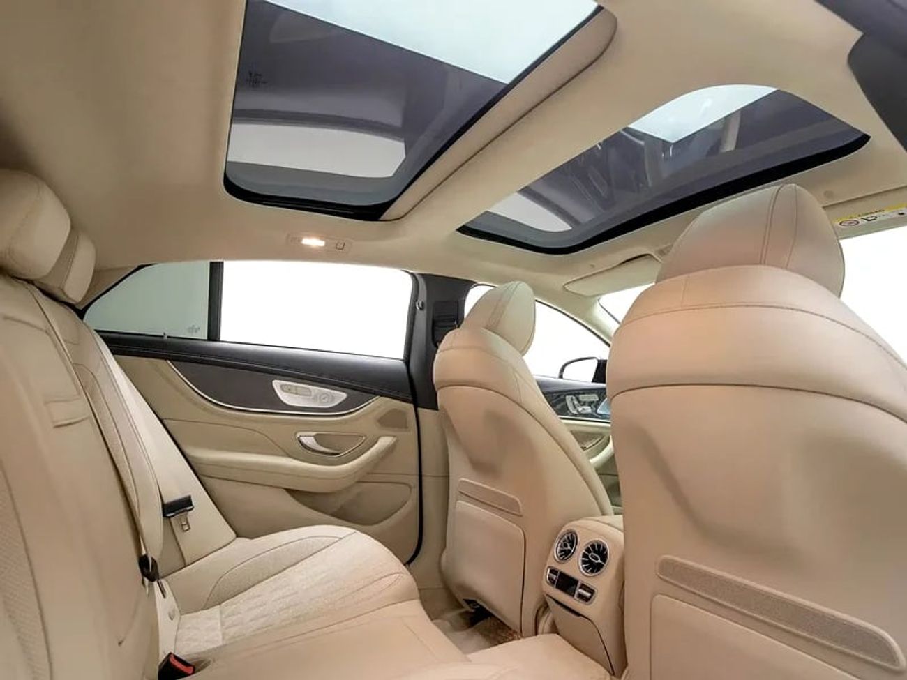 مرسيدس بنز ايه ام جي جي تي 53