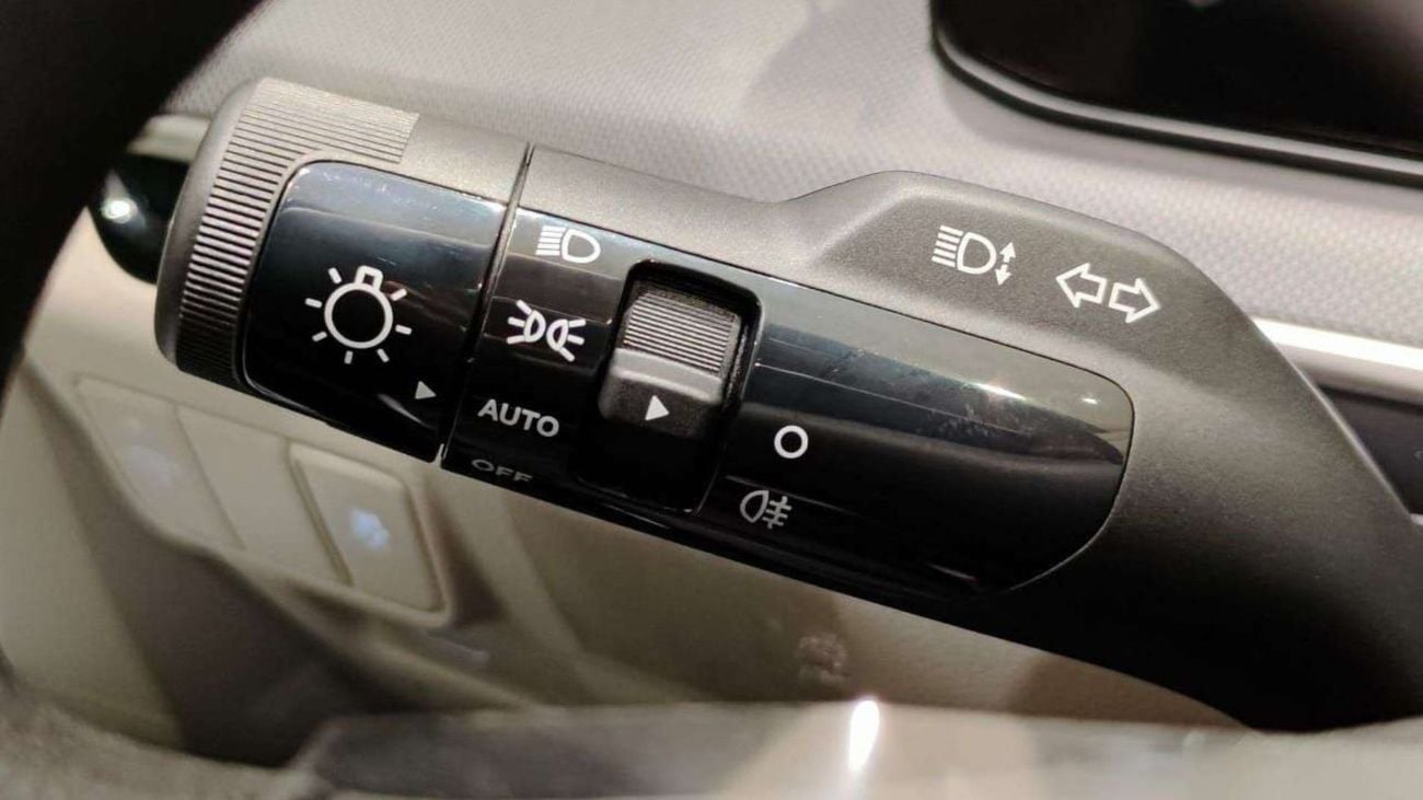 Kia K5 2.5L GDI DOHC, 4-cylinder, Dual CVVT (Euro 4). 5 Seater. 4 Door. FWD