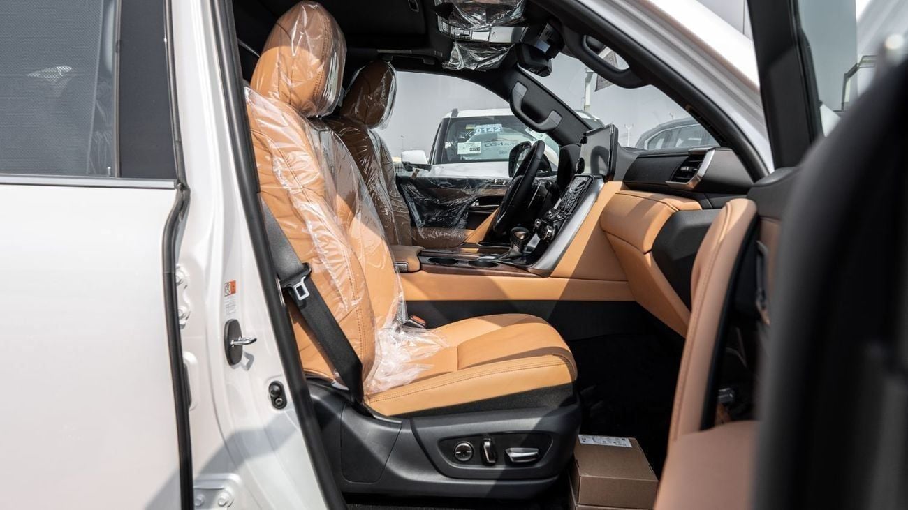 Lexus LX 600 2026 Lexus LX600 Signature 3.5L Petrol AT White-Tan (Wooden Accent)