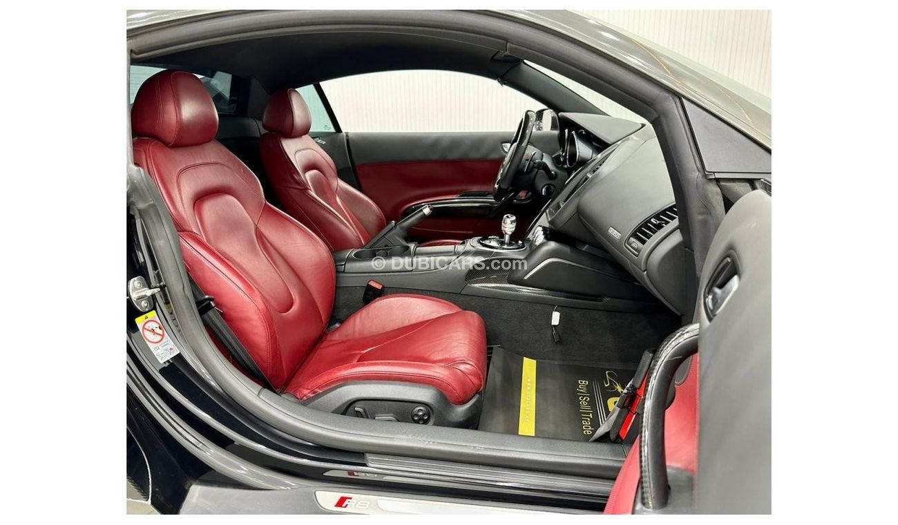 Audi R8 2014 Audi R8 Sport V8, Service History, Carbon Fibre Edition, GCC