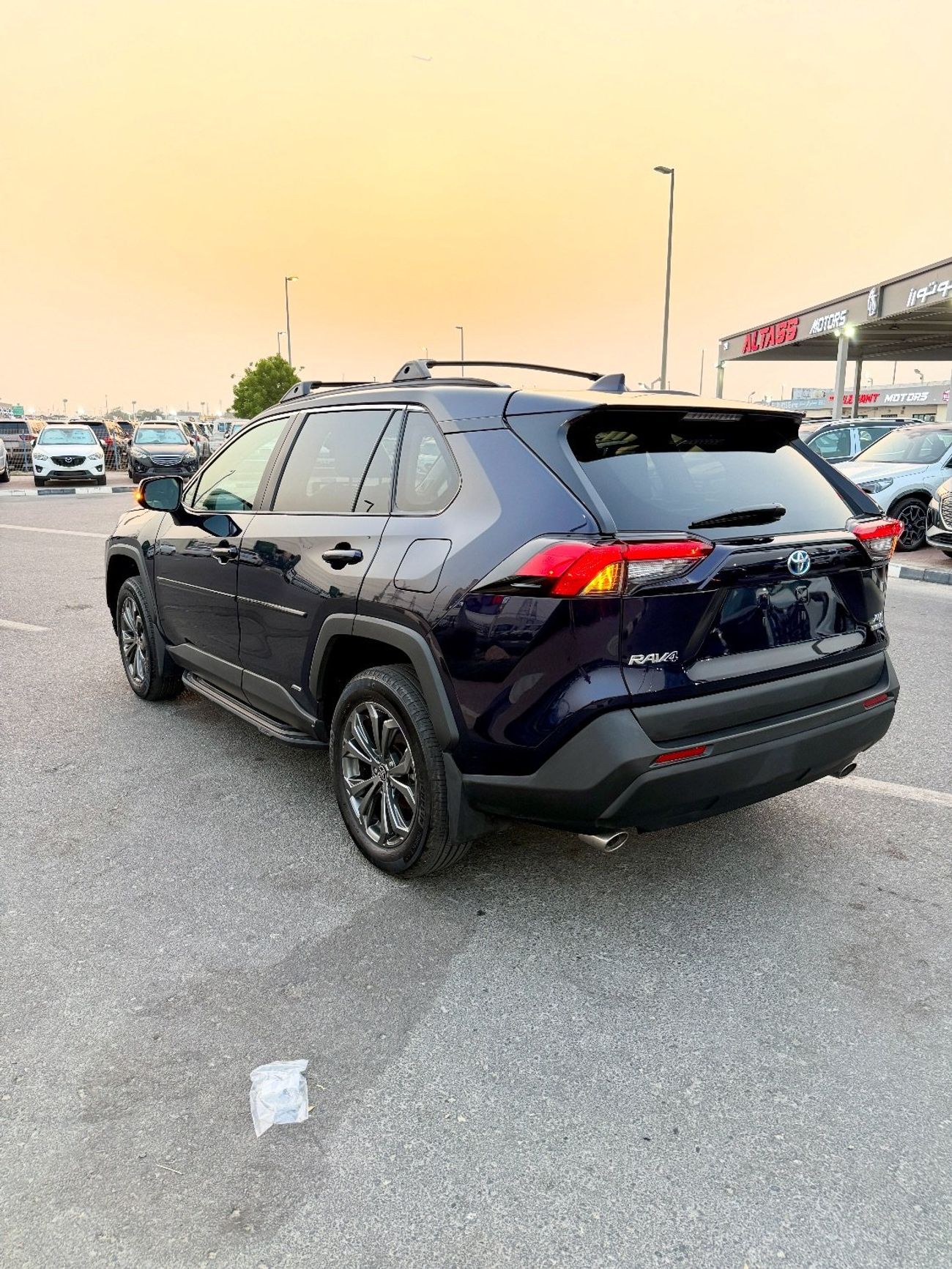 Toyota RAV4 RAV4 xle premium Hybrid AWD 4x4