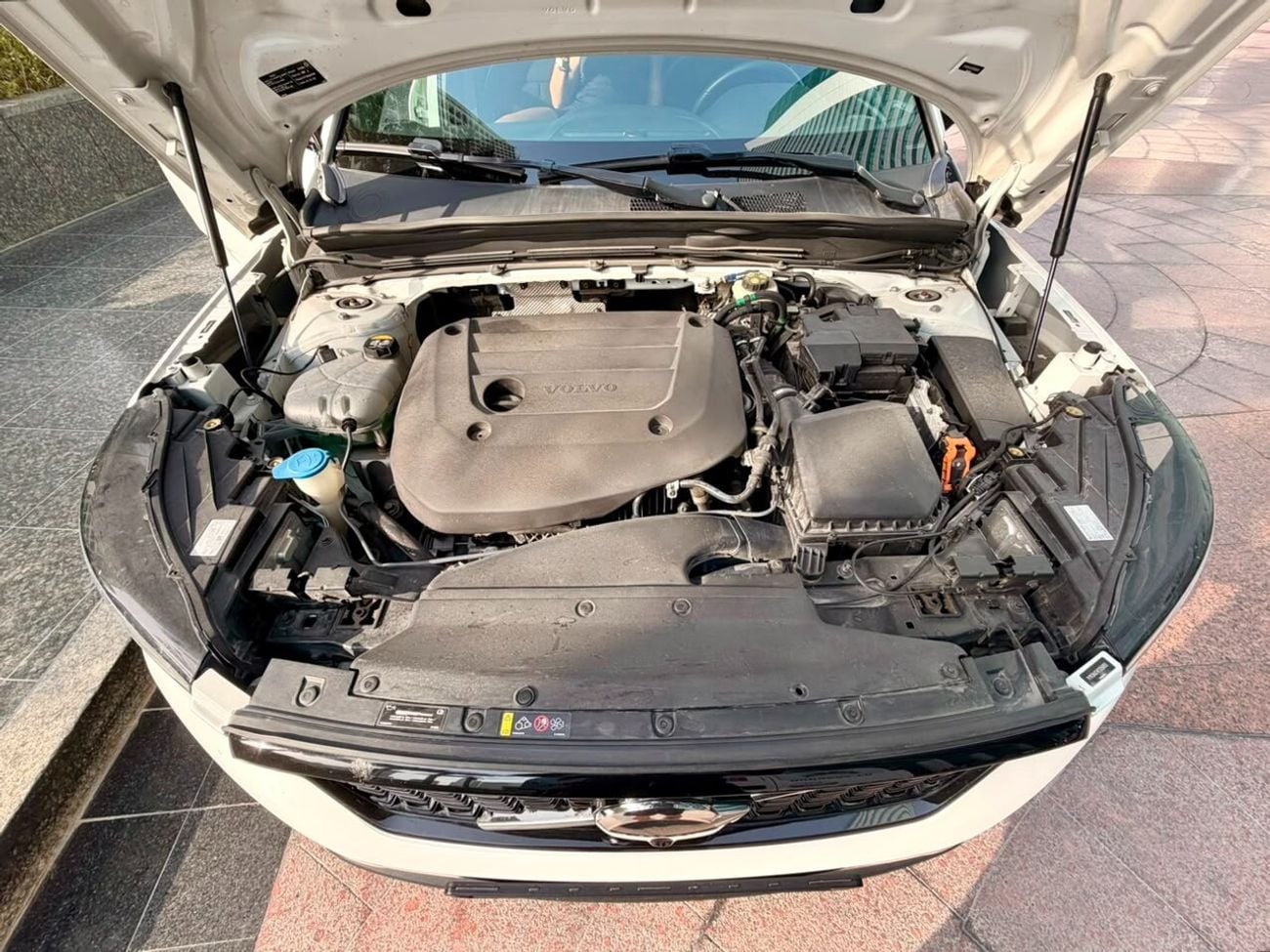 Volvo XC40 R DESIGN