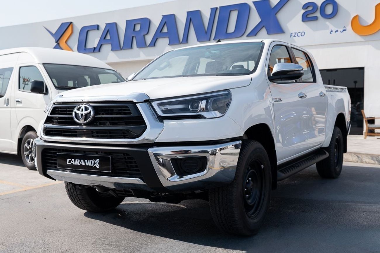 تويوتا هيلوكس 2.4L Diesel Double Cabin Manual Transmission 4x4 2025