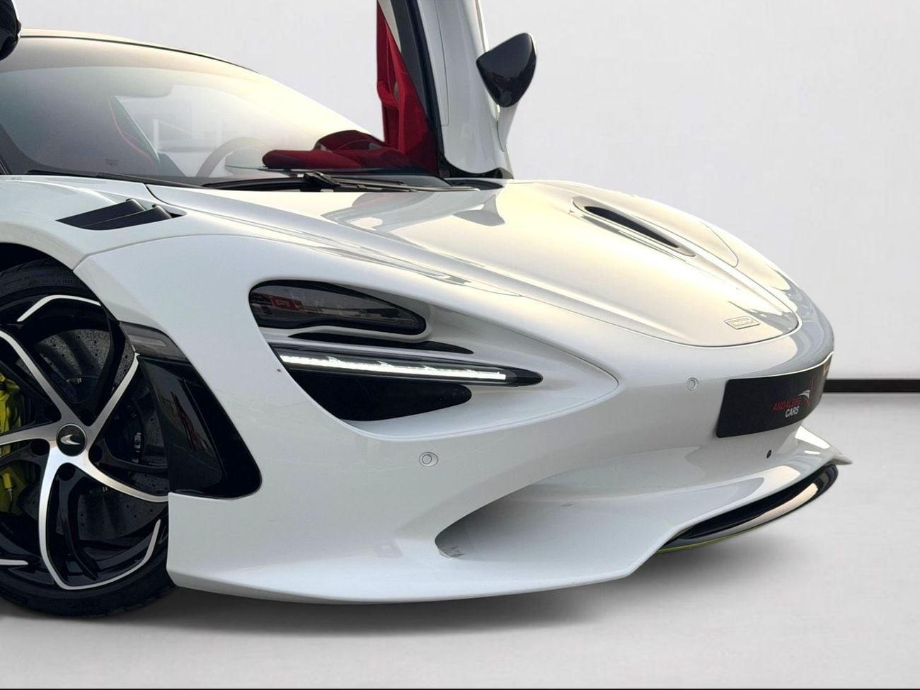 McLaren 750S AED 27,999 P.M | 0% DOWN PAYMENT | MCLAREN 750S SPIDER MSO (McLaren Special Operations) Bespoke Spec
