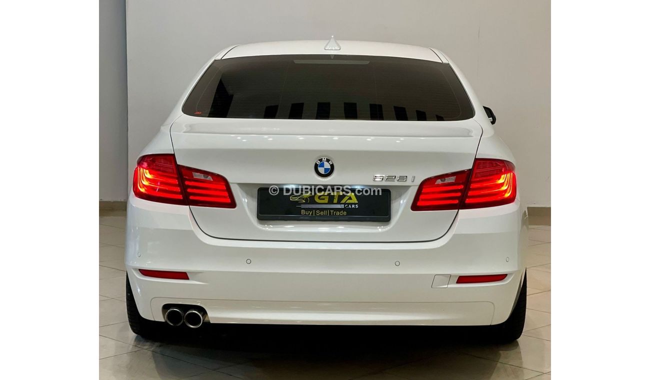 بي أم دبليو 528i 2015 BMW 528i, Full BMW Service History, Warranty, GCC