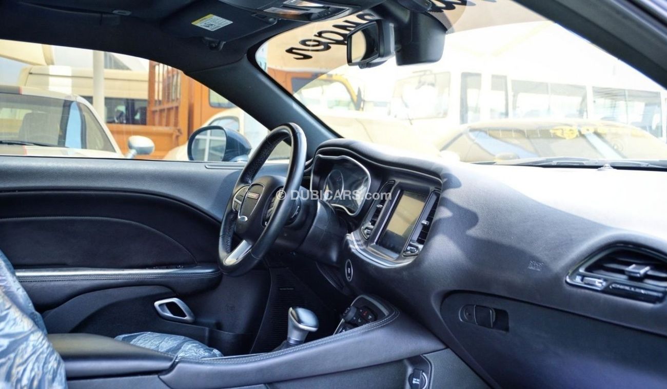 Dodge Challenger Challenger SXT V6 2018/ FullOption/ SRT Body Kit/ Leather Seats/ Low Miles/ Very Good Condition