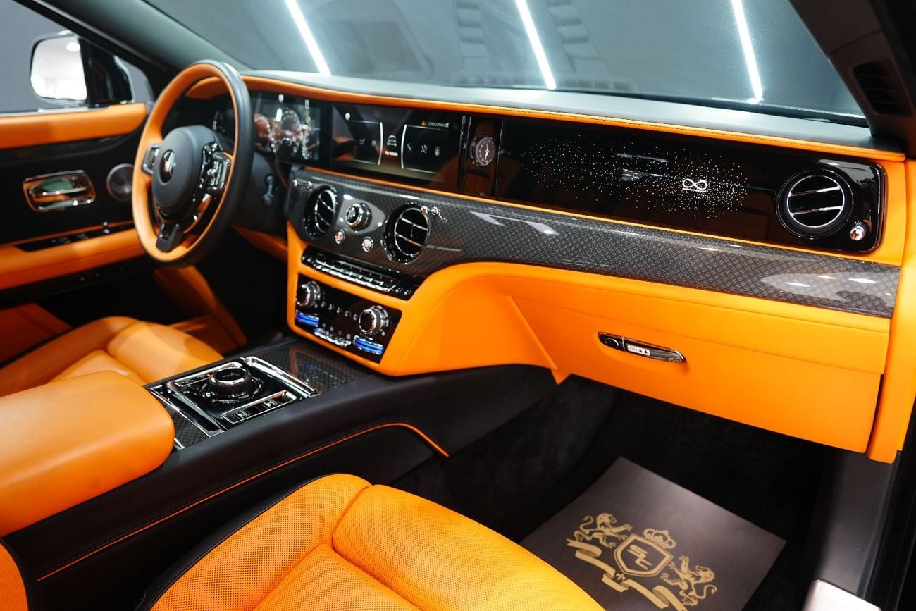 رولز رويس جوست Black Badge, Rear Entertainment, Bespoke Audio, Starlight, Dealer Warr + Serv!!