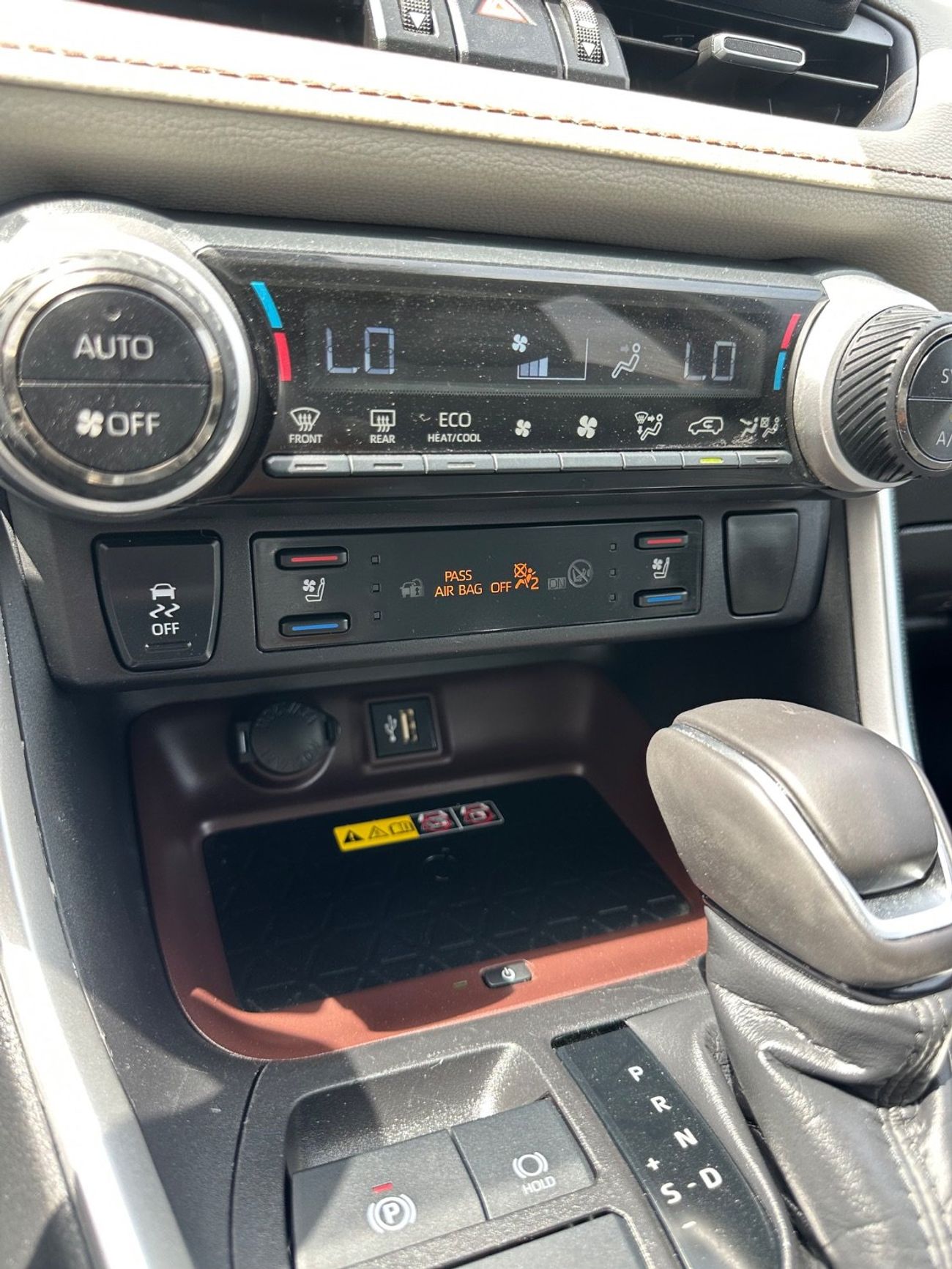 تويوتا راف ٤ Limited Hybrid 2.5 L | Panoramic | 360 Camera | full option 2024