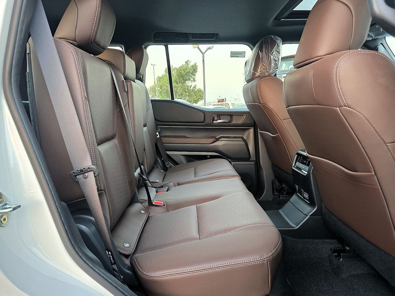 Toyota Prado Toyota land Cruiser Prado 4*4  2.4L Turbo A/T PETROL 2025 White color