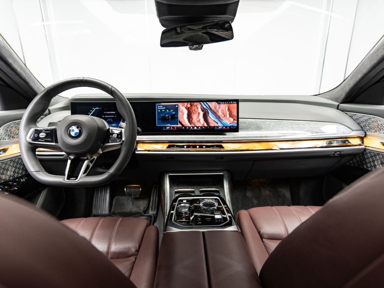 بي أم دبليو 760i XDRIVE MASTERCLASS M SPORT PACKAGE BACK TO DUBAI | BACK IN MOTION | 2030 BMW Warranty + Service Contract, GCC