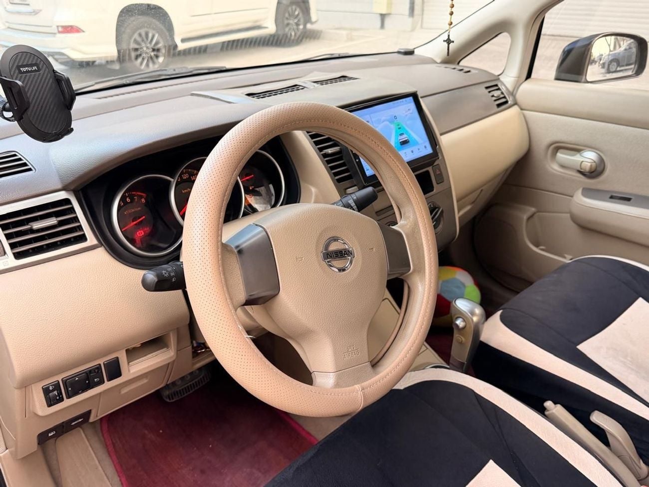 Nissan Tiida 1.8L SL