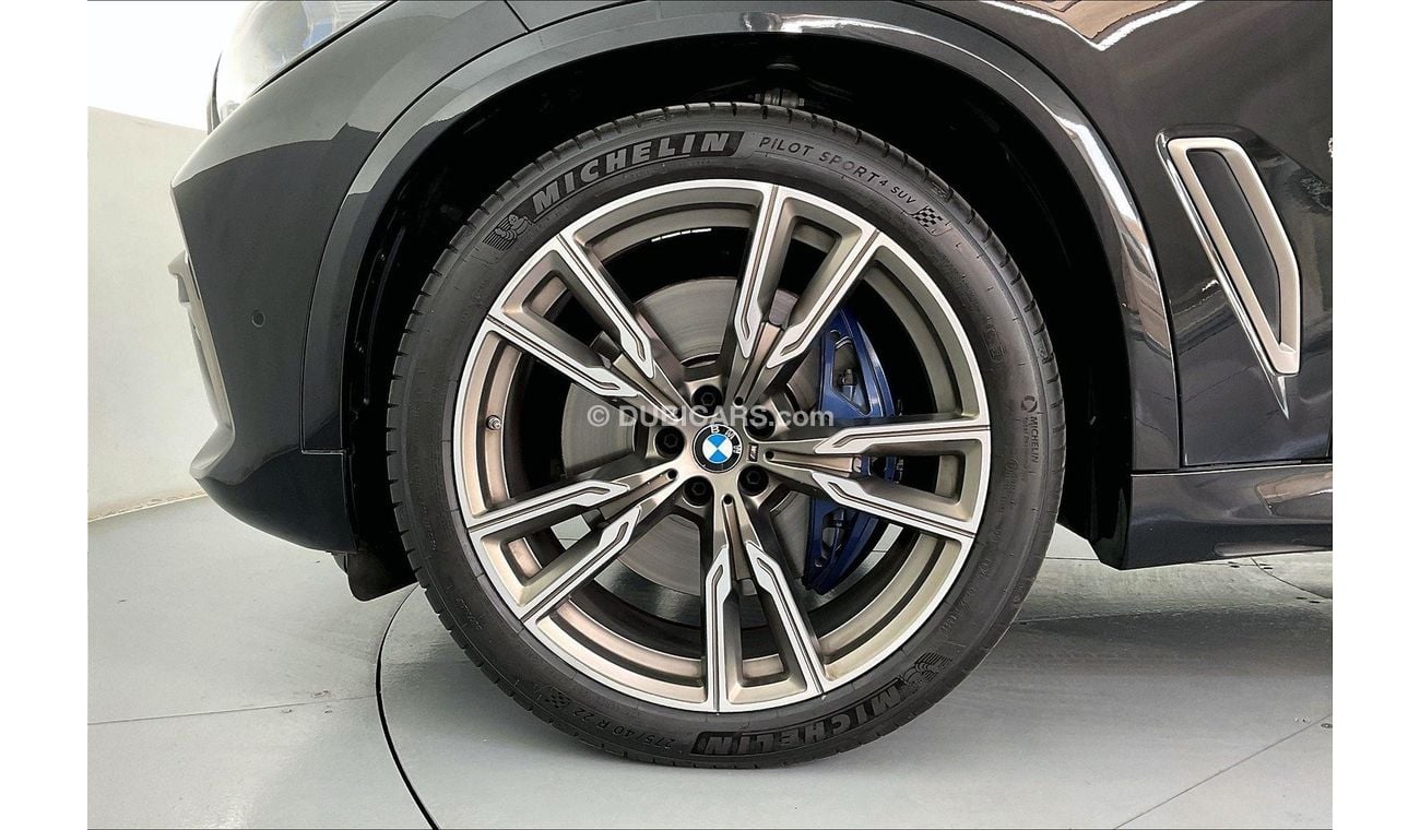 BMW X5 M50i