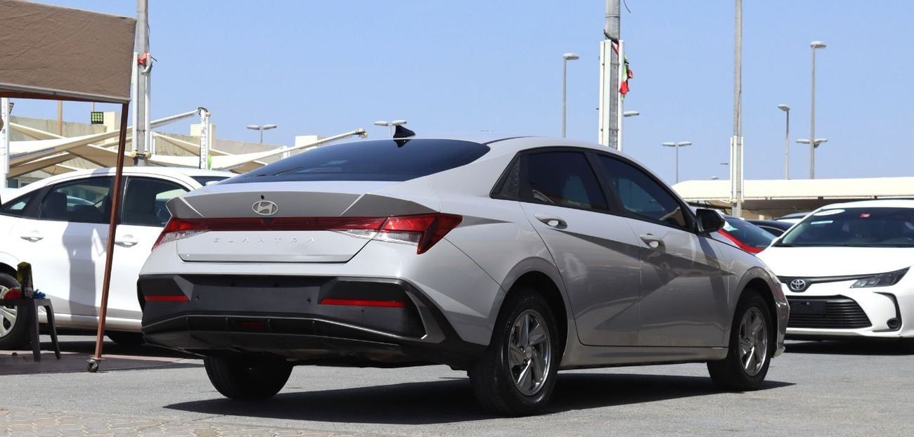 Hyundai Elantra Smart 1.6L Hyundai Elantra 2024 - GCC - Accident-Free - 1.6L - Excellent Condition Inside and Out