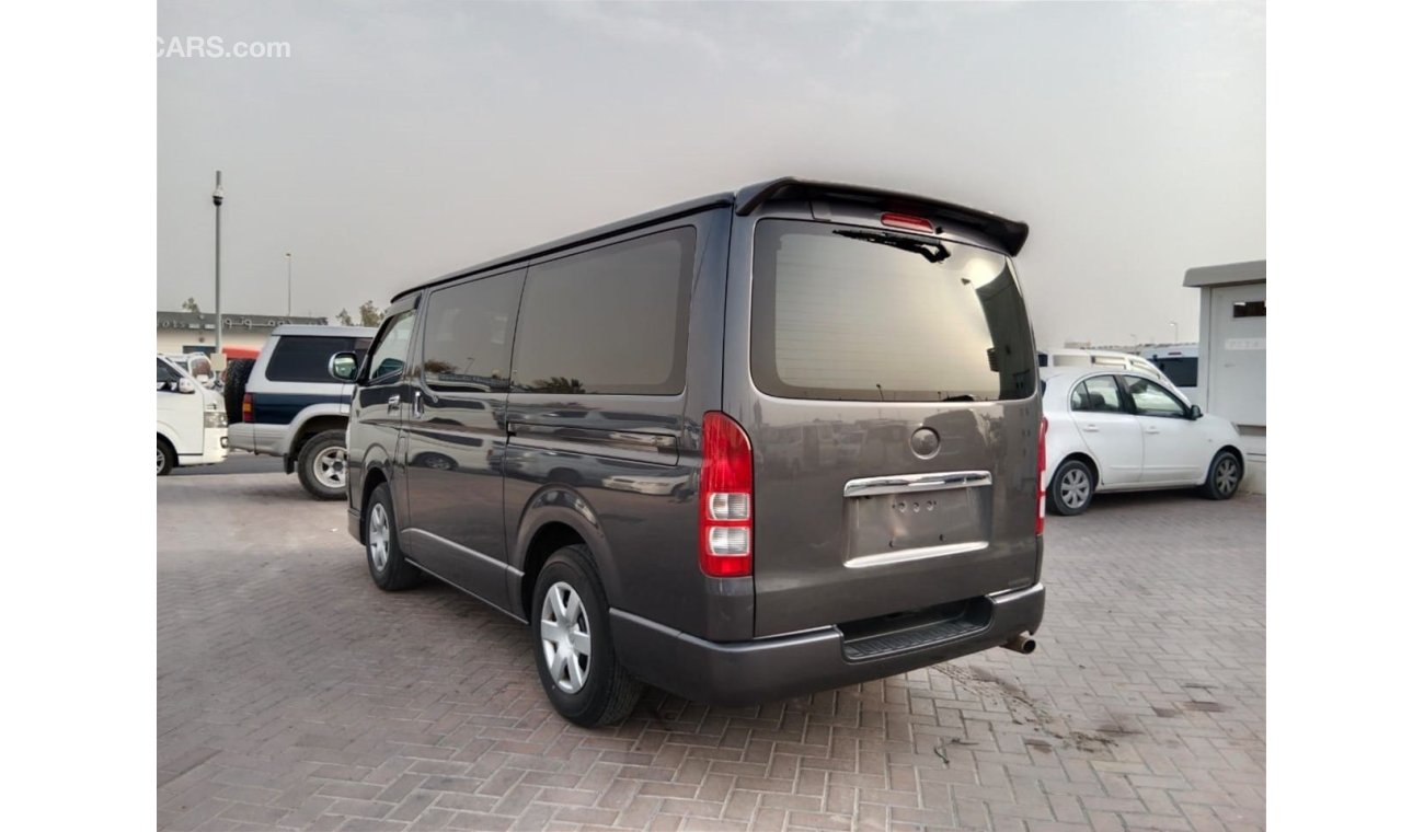 تويوتا هاياس TOYOTA HIACE VAN RIGHT HAND DRIVE   (PM1528)