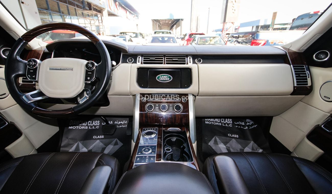 Land Rover Range Rover With Autobiography Badge