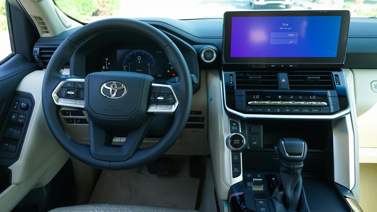 تويوتا لاند كروزر 2025 LC 300 GXR 3.5L TWIN TURBO JBL- BIG SCREEN GCC