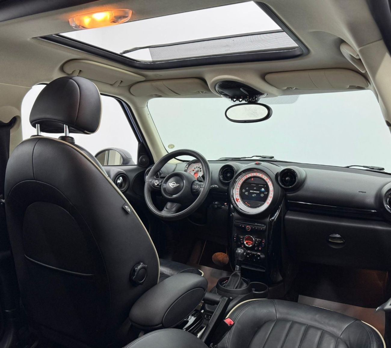 Mini Cooper Countryman 2014 Mini Cooper Countryman, Service History, Excellent Condition, GCC