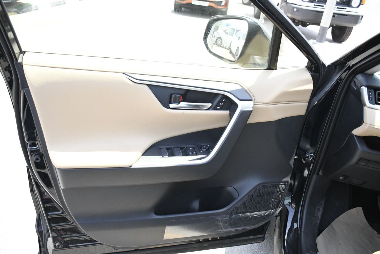تويوتا راف ٤ Limited 2.5L HEV AWD With BSM Automatic (Ready Stock)