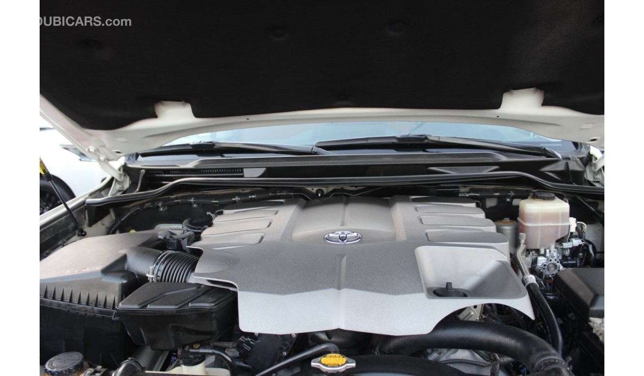 Toyota Land Cruiser (2014) VXR V8,GCC